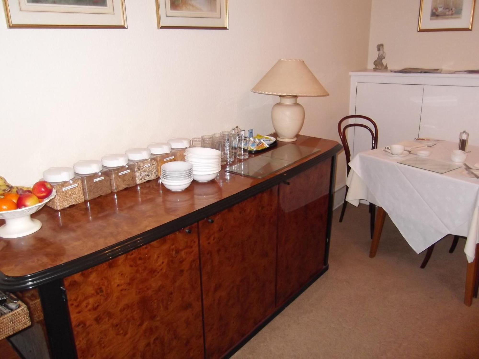 Courtland Hotel Stratford-upon-Avon Buitenkant foto