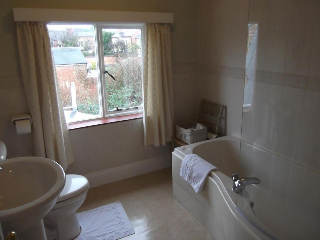 Courtland Hotel Stratford-upon-Avon Kamer foto
